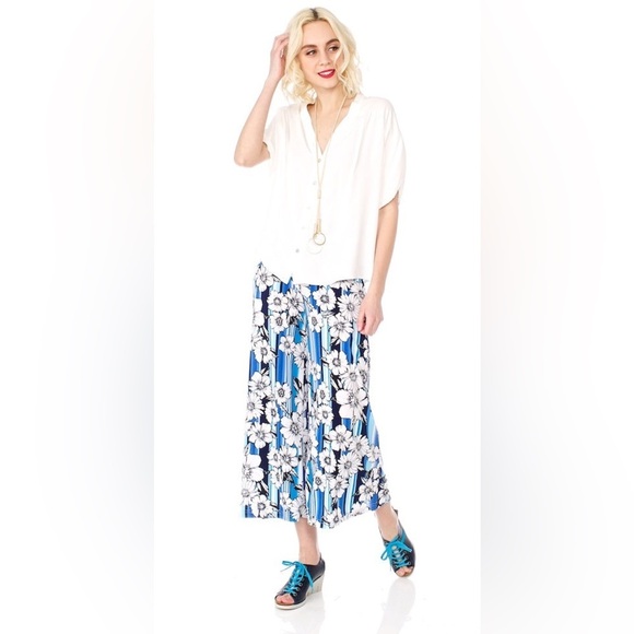 Bergstrom Morrison Cropped Trousers, size M - Picture 3 of 12